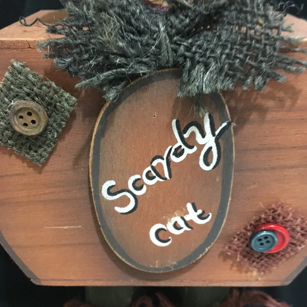 Black Scaredy Cat‎ Wooden Halloween Decor - Picture 4 of 7